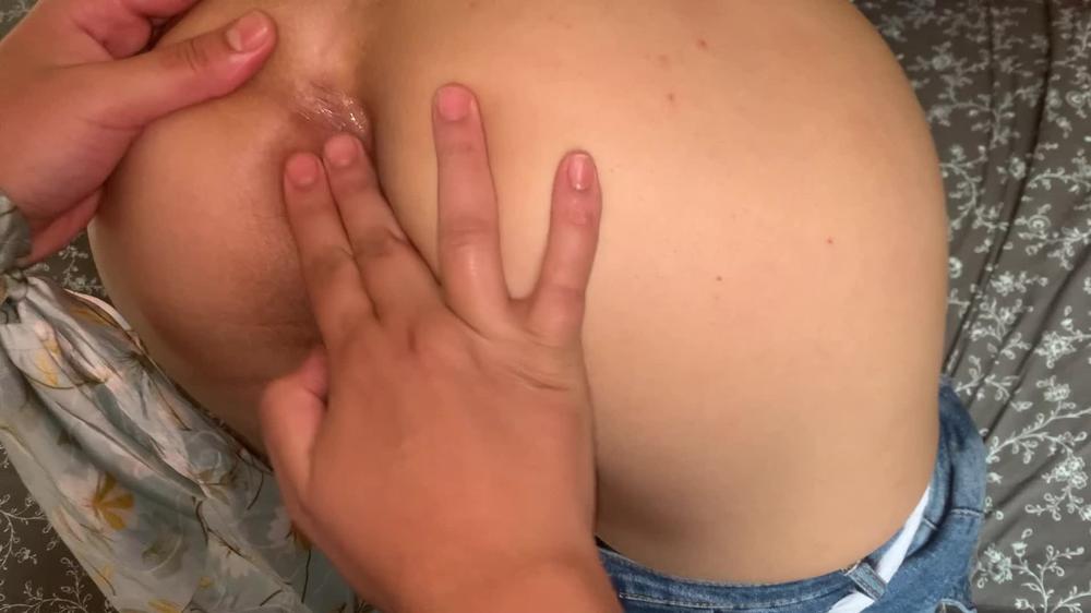 Anal Fingered By Roommate