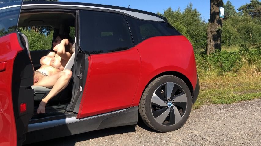CAUGHT Naked Car Pussy Play