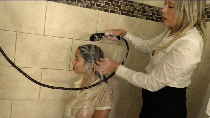 Boss Washes Secretary's Dirty Hair