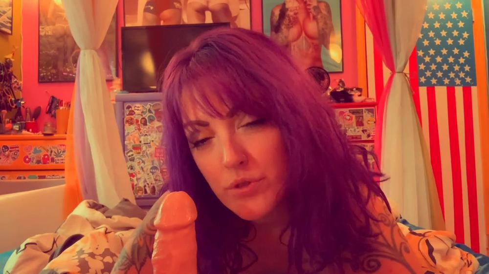 Roommates Girlfriend Consumes Your Cock