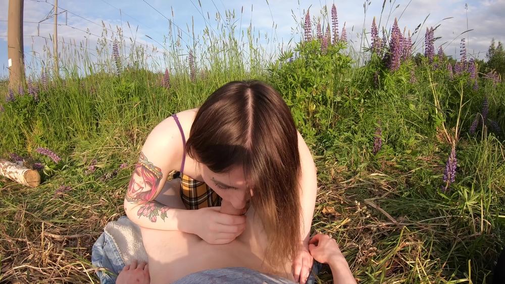 Spookyboogie - Pov Shy Teen Has First Outdoor Blowjob - Many