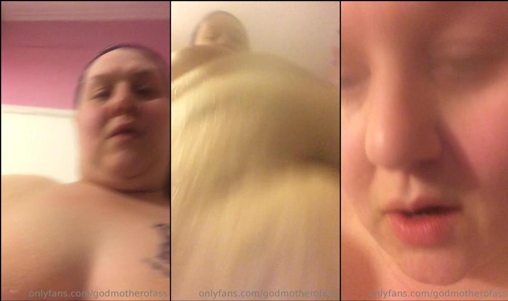 godmotherofass 01 04 2019 26816434 Take a shower with me. I'll wash your back if you wash mine....
