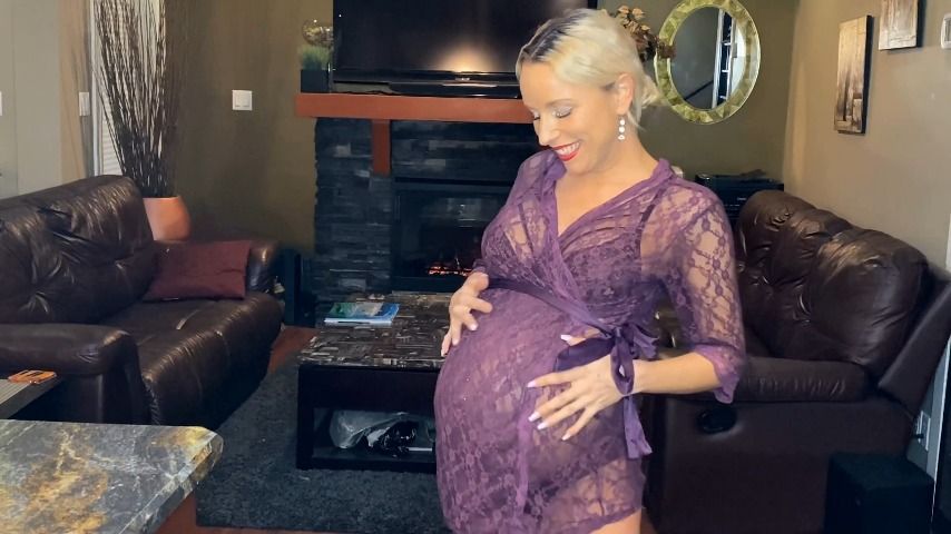 4K - Lingerie For My Boss While Pregnant - May 04, 2023