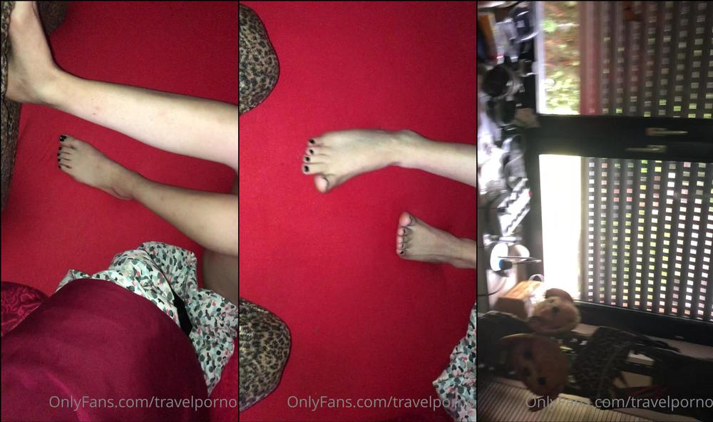 lucydlove 01 10 2021 2235901415 Feet on leopard pants 
