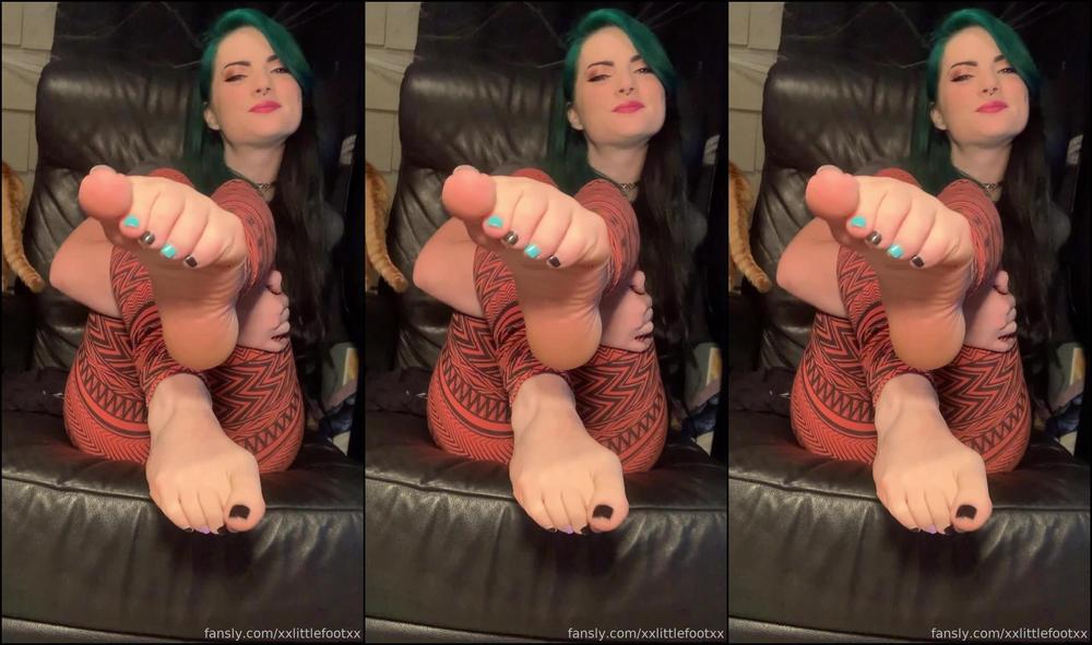 xxlittlefootxx 2022-12-13 at 05-38 Fansly (Goddess Vyle)