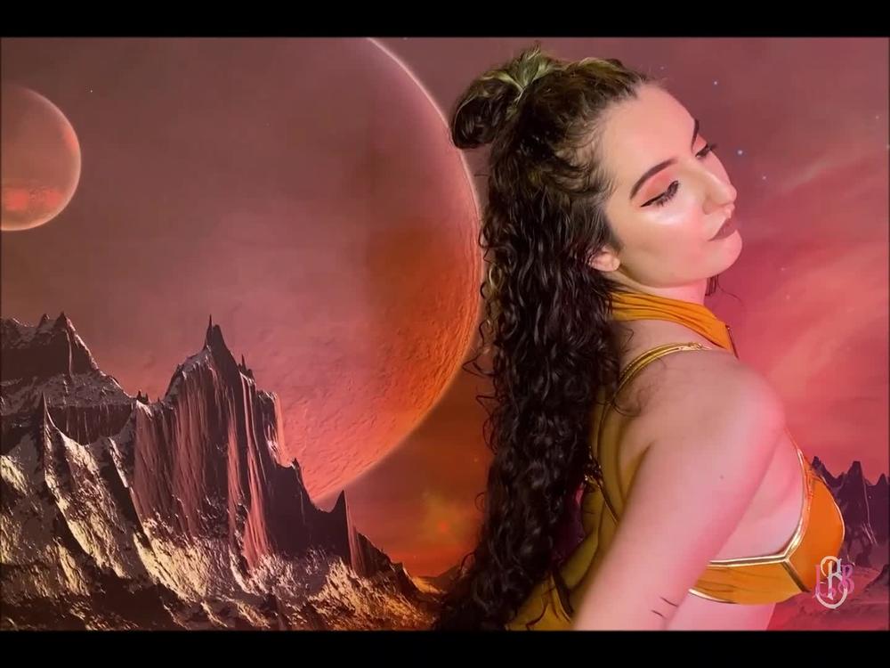 Leia Dances For You