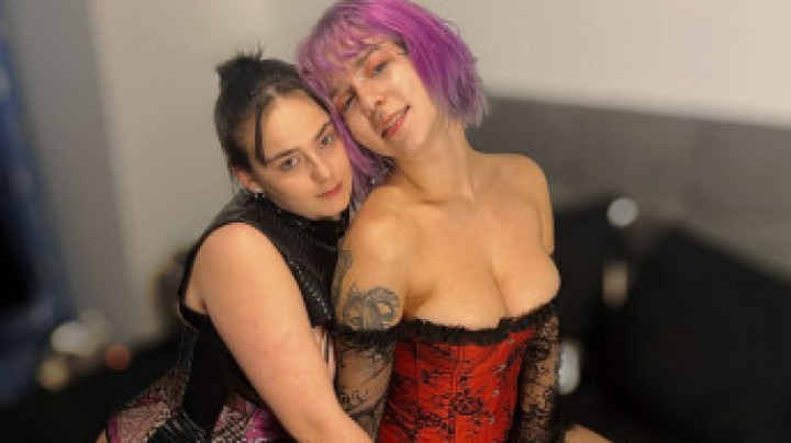 Lesbian Double Ended Dragon Dildo Fuck