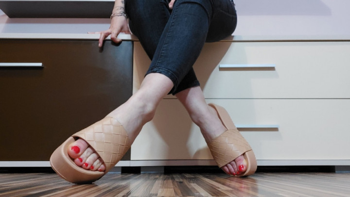 Edging for new wedge flip flops - April 17, 2021