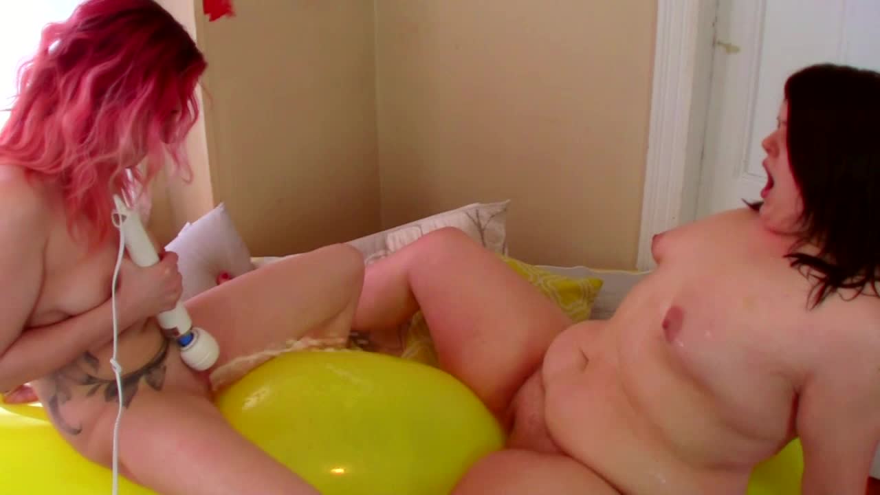 Cattex Duck Squirt Fest! Bianca & Layla