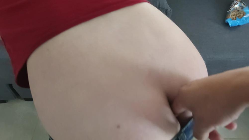 Fingering Buttcrack