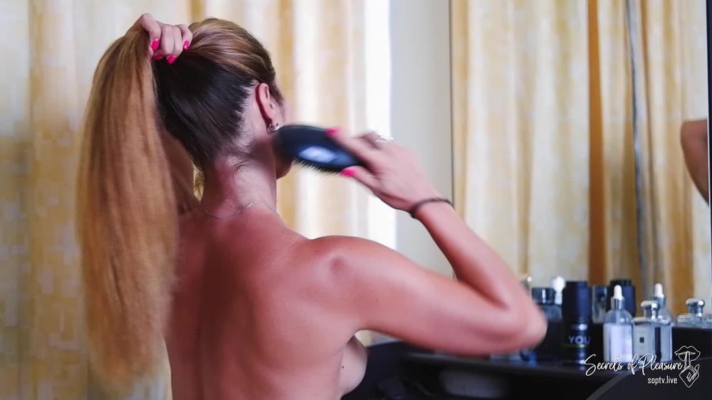 Molly Sweet Long Hair Ponytail Fetish
