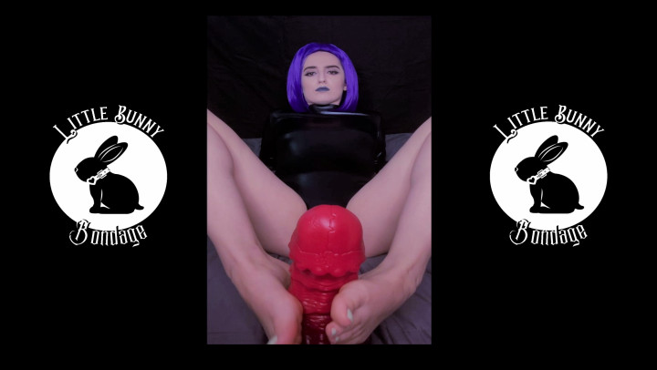 Raven Gives her Father a Footjob - May 27, 2021