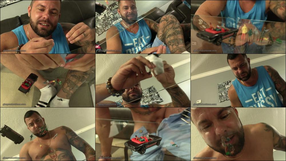 Vince Bellucci Doms Shrunken Enemies