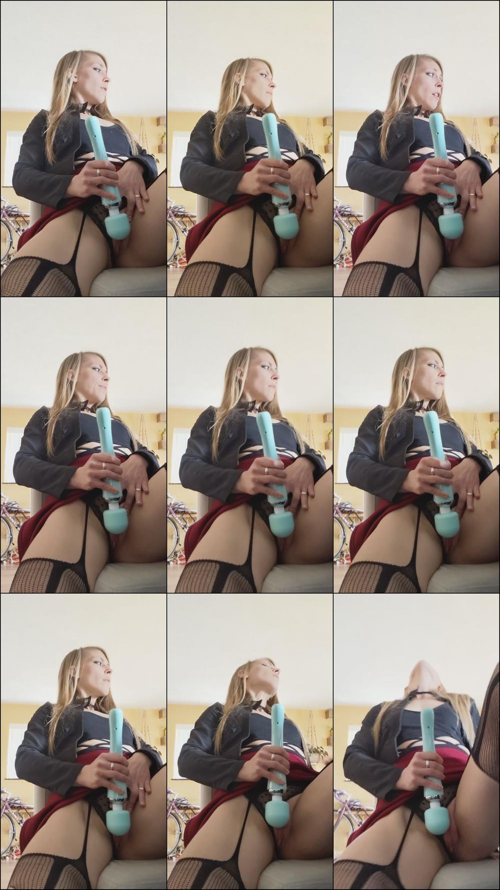 Watching Porn - Nov 5, 2021