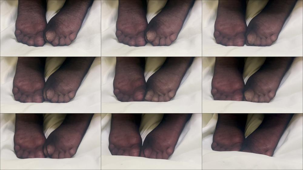 Nylon Feet While Sucking