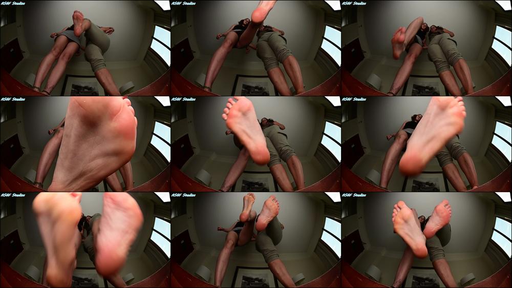Amateur soles giantess and footjobs - Strawberry And Mum Squash You!! Pt 3 - Mp4