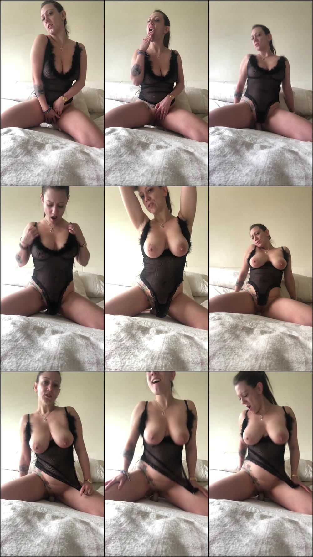 Riding my Dildo