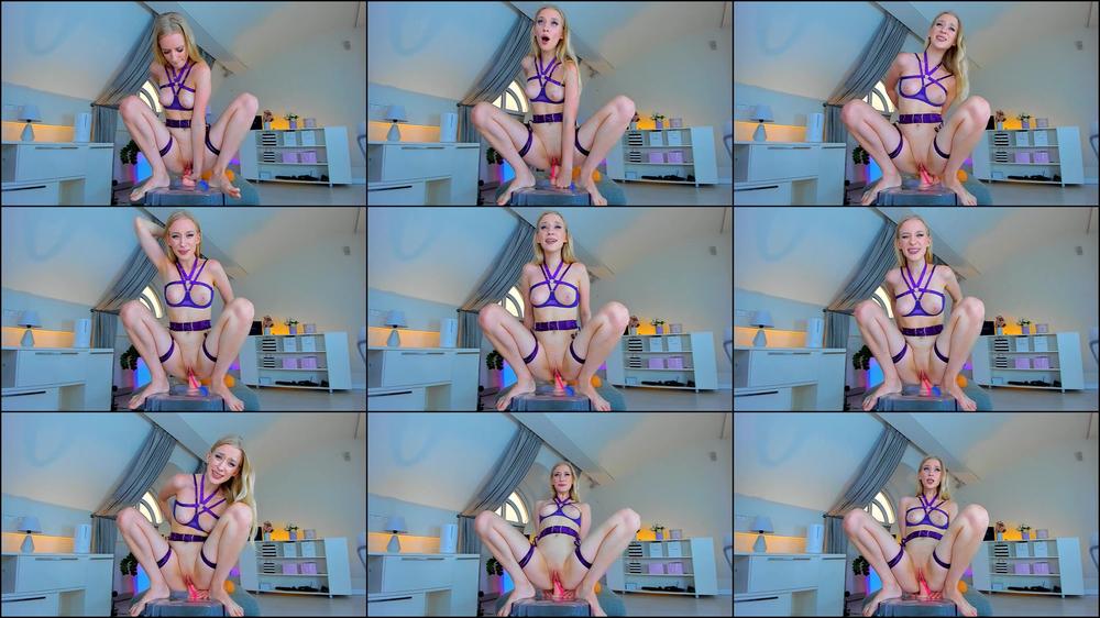 Squat riding of dildo - August 23, 2022