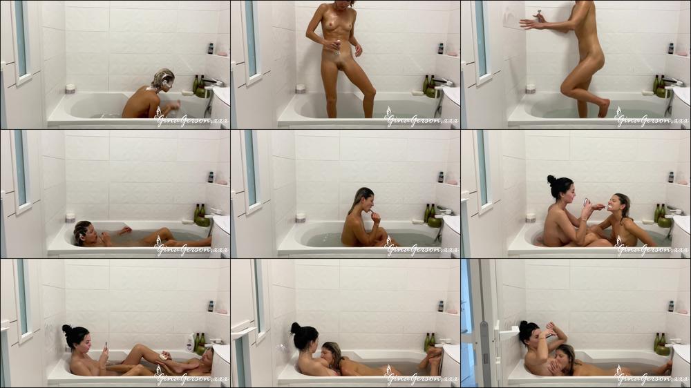 Lesbian bath together with Simon Kitty