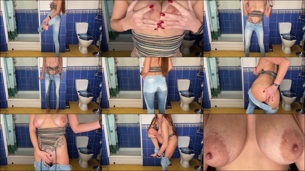 Honey Luna Oopsi Peed In My Jeans