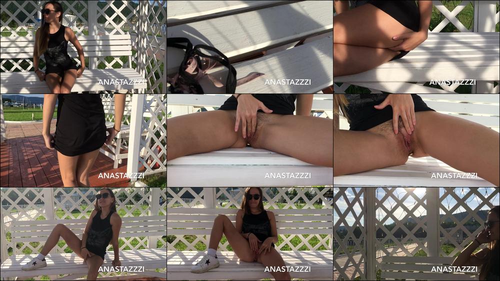 Honey Luna Public Masturbation Hairy Pussy