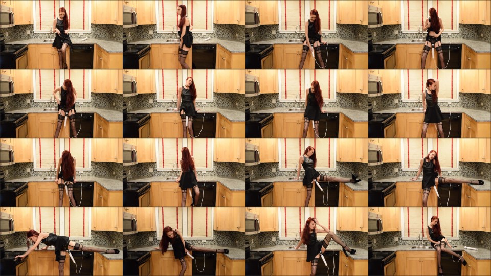 Misskittymoon Harness Hitachi Hands Free Orgasm