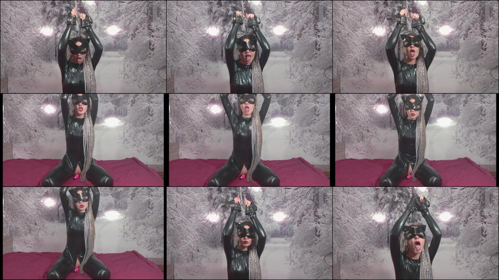 CatWoman cosplay - Trouble for a superhe - Aug 16, 2020