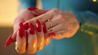 Long Red Nails Latex And Oil (MissEllieMouse)