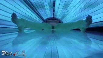 Wet Kelly Solarium Hidden Camera (Wet Kelly)