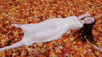 Behind The Veil: an Original & Romantic Porno (MadameBeatrix)