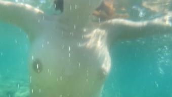 Lesbians swim in the sea (Lily_Slutty)