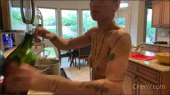 Ciren Verde Sexy Wife Cooking Dinner Topless (Ciren Verde)