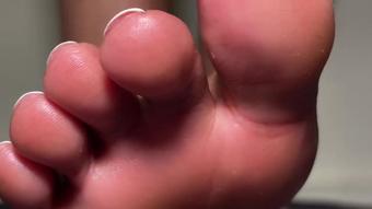 Champagne Feet High Heels (Pink Foxx)