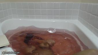Bathtub Underwater Fun - August 31, 2017 (paypeaches)