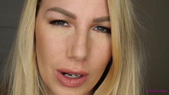 Beautiful Lips Custom - January 16, 2019 (Danielle Maye XXX)