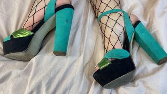 Daddy.. high hills and fishnets on me (wow_adele)