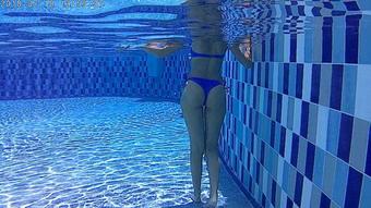 Pool fun - Underwater Fetish - Voyeur - July 23, 2018 (Goddess Helen)