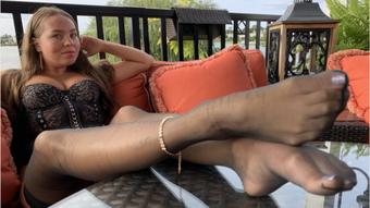 Anna May's Juicy Bootie, Soles & Hose - Aug 30, 2021 (badassbeckyshow)