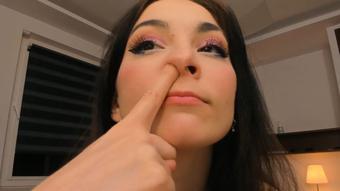 PIck my finger n nose - Apr 14, 2023 (Karolina_Mustela)