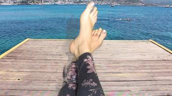 1 Minute foot Challenge (AllforLucky)