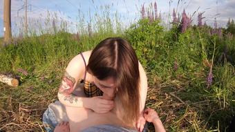Spookyboogie - Pov Shy Teen Has First Outdoor Blowjob - Many (SpookyBoogie)