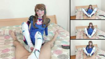 D.VA Cosplay - Incredible footjob skill - Jul 9, 2020 (Lil cosplay slut)