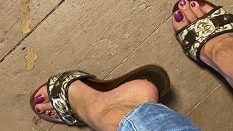 Queenmothersoles Custome Foot Joi Babe (QueenMotherSoles)