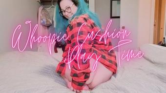 Caityfoxx Whoopie Cushion Fart Fetish (CaityFoxx)