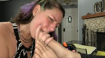 Vanessa Rain Continues As Foot Slave For Boss Julian Jaden (Ginary)