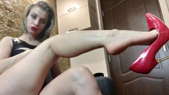 Aroma Dangling Feet - January 30, 2020 (MoneyGoddesss)