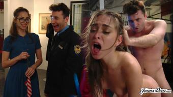 RILEY REID FUCKS IN A PORN MUSEUM - July 01, 2019 (jamesdeen)