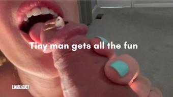 Giantess Plays with her New Toy (LinaBlackly)
