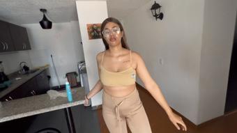 STANDARD sweaty giantess eat me with ass - March 05, 2023 (Colombianbigass)
