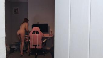 Spying on Step Mommy Cleaning Naked (Red_firesquirt)